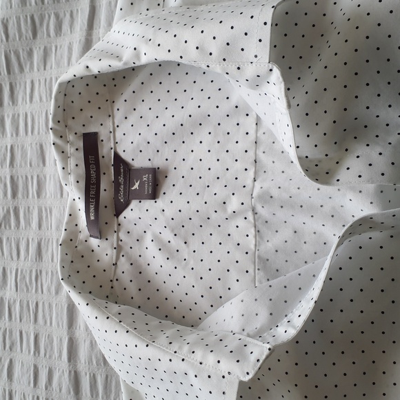 Eddie Bauer 3/4 Sleeve Wrinkle-Free Shaped Fit Button-up - Picture 4 of 5